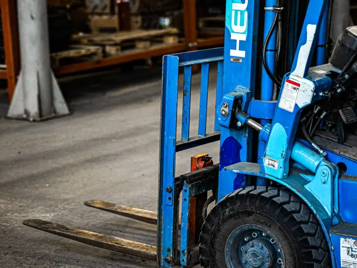 Forklift trafiğine dayanıklı epoksi depo zemini — Topkapı Maya Zemin